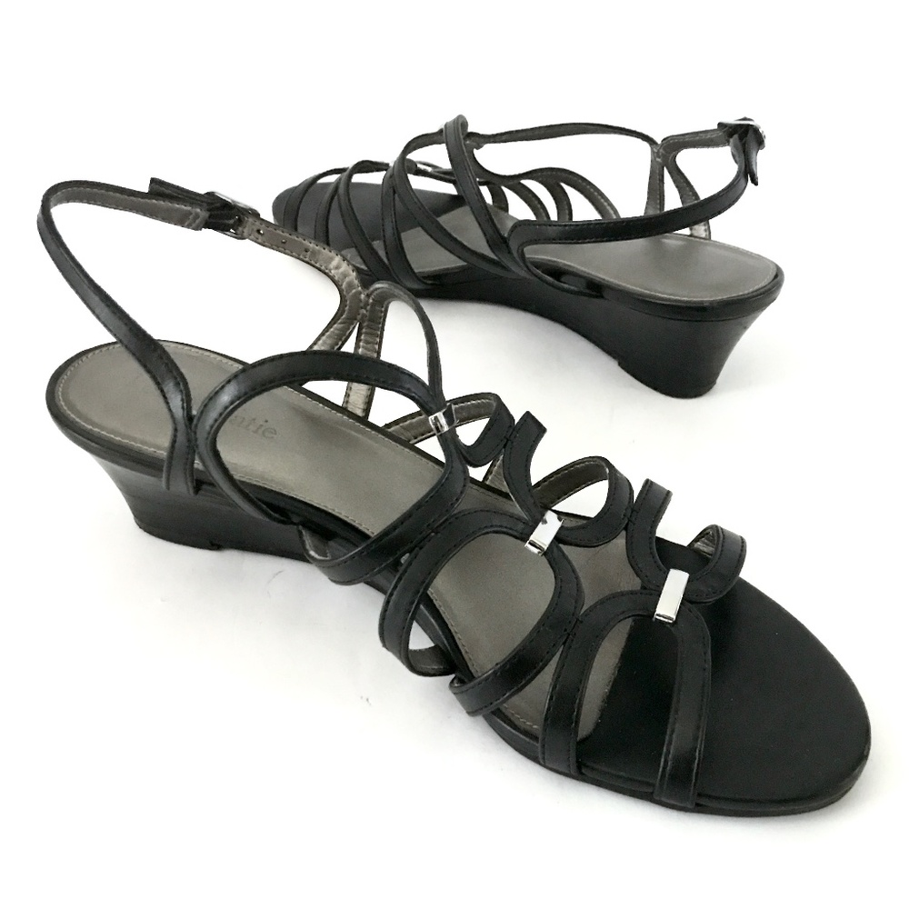 Kelly & Katie Bristol Black Wedge Sandal